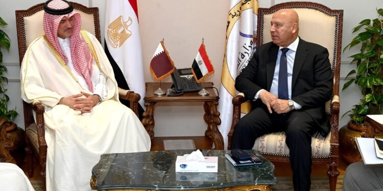 وزير الصناعة والنقل يبحث مع وزير التجارة الخارجية القطري تدشين مشروعات تكاملية مصرية قطرية