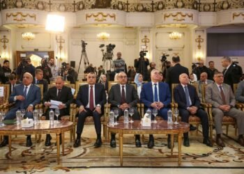 وزير قطاع الأعمال العام يشهد افتتاح فعاليات مؤتمر الأهرام التاسع للطاقة