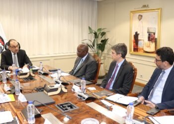 وزير قطاع الأعمال العام يستقبل وفدًا رفيع المستوى من مجموعة البنك الدولي لبحث تعزيز التعاون المشترك