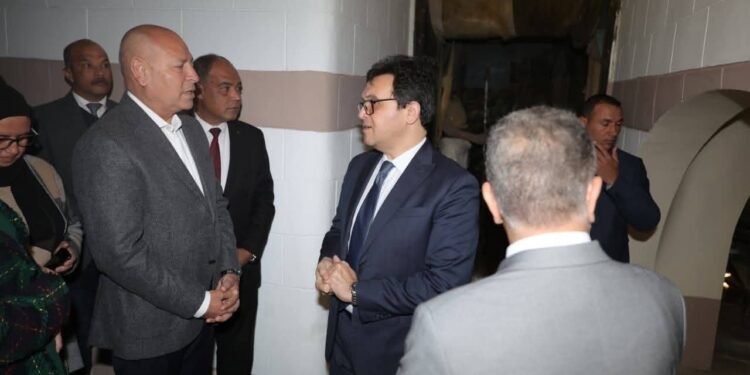 وزير الثقافة ومحافظ القاهرة يتفقدان متحف الشمع لوضع خطة عاجلة لتطويره وتهيئته لاستقبال الجمهور