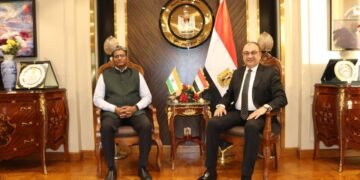 وزير قطاع الأعمال العام يستقبل سفير الهند بالقاهرة والرئيس التنفيذي لشركة الفنادق الهندية المحدودة لبحث تعزيز التعاون وفرص الاستثمار