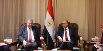 وزير العمل يبحث مع وفد تركي تفعيل الخطة التنفيذية للتعاون المشترك في مجالات التشغيل والتفتيش ومعلومات سوق العمل