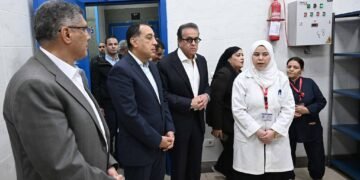 في ختام جولته بمشروعات ” حياة كريمة” بقُرى الصف:رئيس الوزراء يتفقد وحدة طب الأسرة بقرية “الودي”