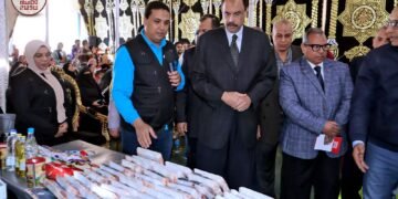 محافظ سوهاج يشهد توزيع أجهزة عرائس وعدد من المساعدات للفئات الأولى بالرعاية