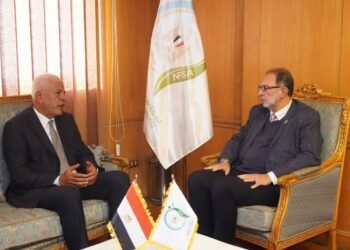 رئيس الهيئة القومية لسلامة الغذاء يستقبل نقيب الزراعيين لتعزيز التعاون المشترك والتكامل المؤسسي في مجالات سلامة الغذاء