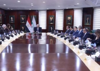 وزير الاتصالات وتكنولوجيا المعلومات يجتمع بمجلس إدارة الهيئة القومية للبريد بتشكيله الجديد