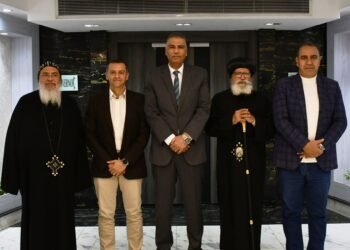 محافظ أسوان يستعرض مع رئيس القديس بإدفو  الإستعدادات النهائية لإستقبال قداسة البابا تواضروس الثانى الشهر المقبل