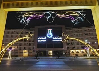 بالصور..الدكتور إسماعيل كمال:أسوان تتزين وتتجمل لإستقبال أعياد رأس السنة والميلاد والعيد القومى بلمسات جمالية وحضارية