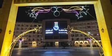 بالصور..الدكتور إسماعيل كمال:أسوان تتزين وتتجمل لإستقبال أعياد رأس السنة والميلاد والعيد القومى بلمسات جمالية وحضارية