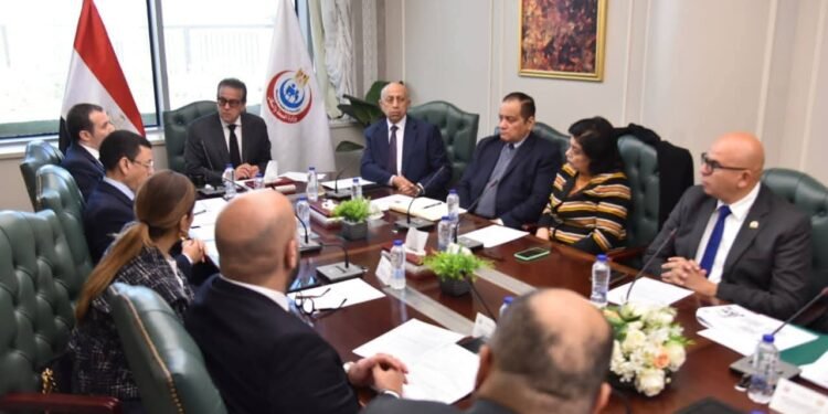 الدكتور خالد عبدالغفار يترأس اجتماع مجلس إدارة هيئة الإسعاف المصرية