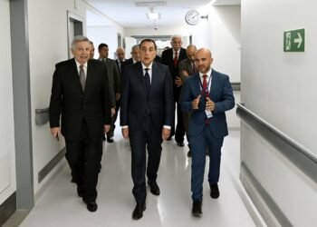 عقب افتتاحه: رئيس الوزراء يتفقد عددا من أقسام المستشفى الجامعي بجامعة الجيزة الجديدة