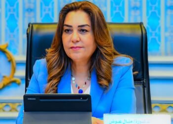 وزيرة التنمية المحلية والقائم بأعمال وزير البيئة تستعرض تقرير جهود تحسين جودة الهواء خلال عام 2025