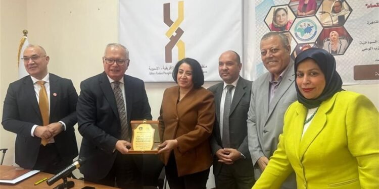 اتحاد الإعلاميين الإفريقي الآسيوي يكرم الدكتورة ليلي موسى بدرع التميز