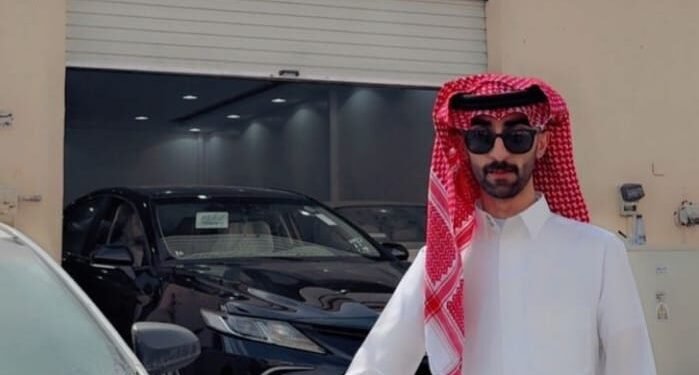 طارق بن جميل.. شغف السيارات يتحول إلى محتوى ملهم