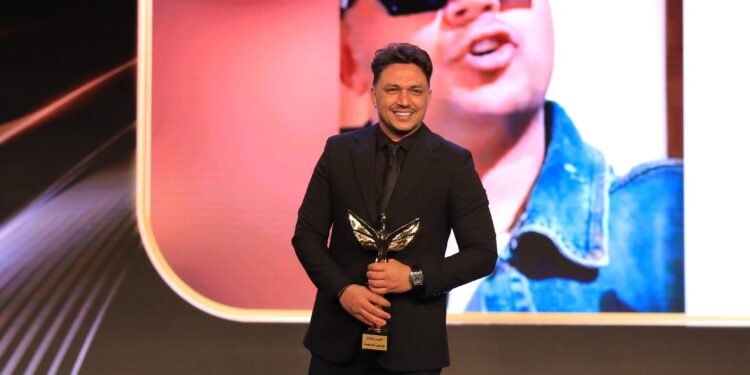 عمرو سلامة يحصد جائزة أفضل مطرب شعبي 2025 بمهرجان «وشوشة للأفضل»