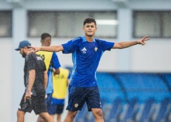 حسام البدري ينجح في خطف المدافع عبدالله الحوتي لأهلي طرابلس