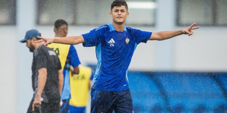 حسام البدري ينجح في خطف المدافع عبدالله الحوتي لأهلي طرابلس