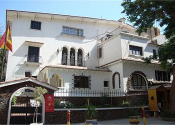 معهد ثربانتس بالقاهرة يستضيف غداً آخر فعاليات المايكروتياترو