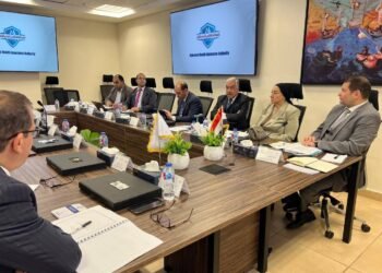 التأمين الصحي الشامل يعقد اجتماعه المئوي ويقر حزمة قرارات تنظيمية ومالية وفنية