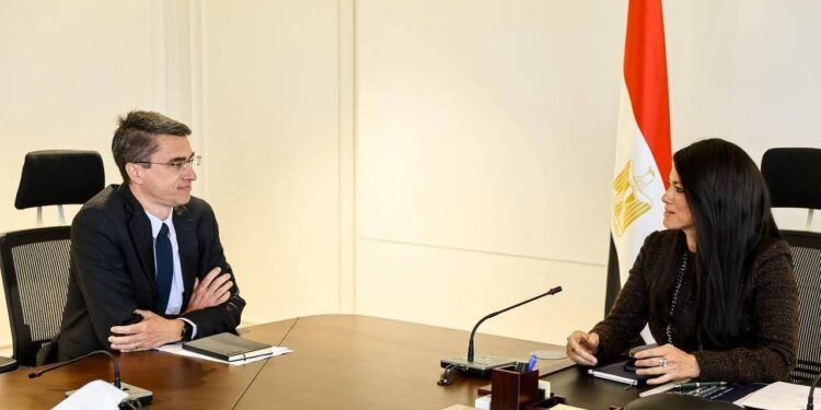 وزيرة التخطيط والتنمية الاقتصادية والتعاون الدولي تبحث مع المدير الإقليمي للبنك الدولي تعظيم أدوات التمويل المبتكر والتوسع في الضمانات الاستثمارية والأدوات الموجّهة للقطاع الخاص