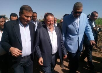 محافظ البنك المركزى المصرى ووزير الزراعة ومحافظ أسوان يتفقدون عدد من المشروعات التنموية والخدمية فى قرى مركز ومدينة نصر النوبة