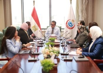 وزير الصحة يتابع مستجدات تكليف دفعة 2023 الطبية