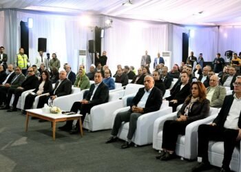 رئيس الوزراء يفتتح المرحلة الأولى من مشروع “أوبيليسك لتوليد الكهرباء من الطاقة الشمسية” بنجع حمادي