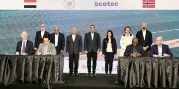 على هامش احتفالية افتتاح المرحلة الأولى من مشروع «أوبيليسك» للطاقة الشمسية بنجع حمادي بقنا: رئيس الوزراء يشهد توقيع اتفاقيات التمويل المبدئية لمشروع «ڤالي للطاقة المستدامة