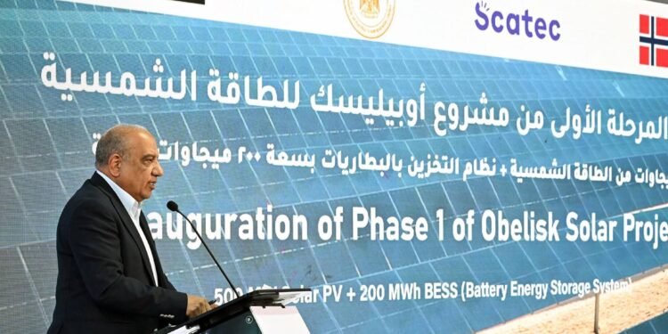 خلال كلمته بفعاليات افتتاح المرحلة الأولى من مشروع “أوبيليسك” وزير الكهرباء: هذا المشروع يعد نموذجاً في سرعة التنفيذ والتميز التقني والابتكار الهندسي