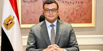 وزير الإسكان يُصدر 30 قرار إزالة لمخالفات بناء بالساحل الشمالي الغربي