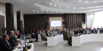 محافظ أسوان يوجه بتكثيف الرقابة على الأسواق لضبط الأسعار وحماية المواطنين