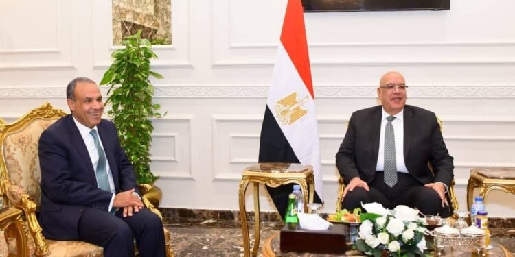 وزير الخارجية يلتقي رئيس مجلس النواب