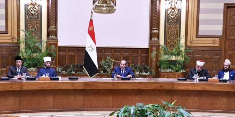 الرئيس السيسي يفتتح المؤتمر الدولي للمجلس الأعلى للشؤون الإسلامية و يؤكد أهمية دور العلماء في مواجهة التطرف والإرهاب