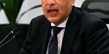 رئيس الوزراء يبدأ جولة تفقدية بعدد من المشروعات التنموية والخدمية بمحافظة المنيا