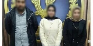 وزارة الداخلية تضبط 3 أشخاص لتوزيع كروت بمحيط لجان المحمودية