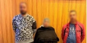 الداخلية تضبط سيدة وشخصين يوزعون أموالا بمحيط لجان انتخابات أكتوبر