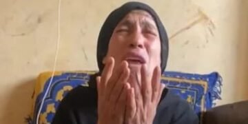 والدة قتيل بولاق الدكرور تكشف تفاصيل الجريمة: حرموني من ابني الكبير