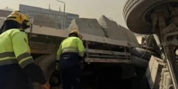 التصريح بدفن شخصين والاستعلام عن حالة المصابين بحادث شق التعبان