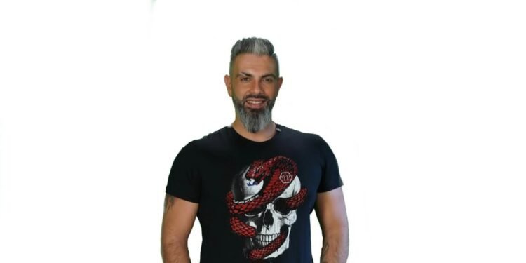 الدي جي جوني عيد المعروف بـ”Dj Spy” ذوق فريد ومهارة عالية في مزج الأغاني