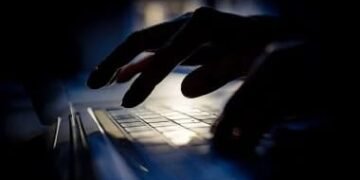 فبركة الصور بالذكاء الاصطناعي.. كيف تواجهها الشرطة والعقوبات القانونية المترتبة؟