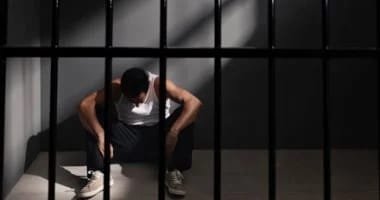 حبس شاب بتهمة قتل صديقه طعنًا خلال مشاجرة فى السيدة زينب 4 أيام