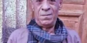 مات صاحب اجمل صوت في الأذن واكثر من صلي الفجر في قريتنا