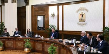 رئيس الوزراء يستعرض الموقف التنفيذي لمشروع التحول الرقمي لهيئة التأمينات الاجتماعية والاستعداد للإطلاق الفعلي للمنظومة الرقمية الجديدة