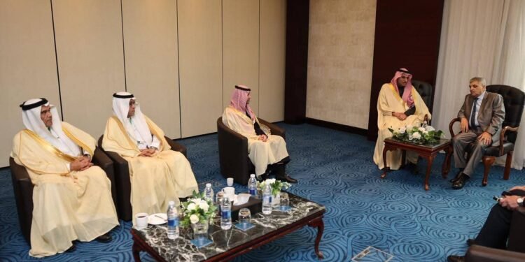 الفريق أسامة ربيع يجتمع مع رئيس الهيئة العامة للموانئ السعودية لبحث سبل التعاون المشترك