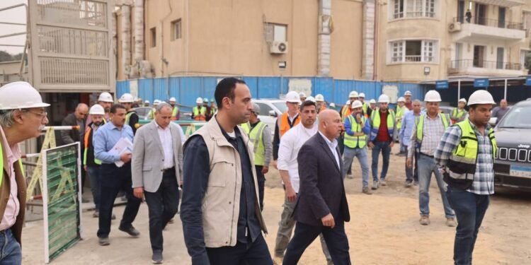 بيان عن حدوث كسر في ماسورة مياه وهبوط أرضي بجوار أحد العقارات بمنطقة مصر القديمة