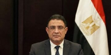 رئيس الوزراء يصدر قرارًا بتعيين حمدي بدوي مساعدًا لرئيس الهيئة العامة للرقابة المالية