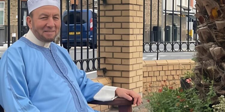 الشيخ محمد جبريل كيف نحافظ على الصوت قوياً وندياً في التراويح؟