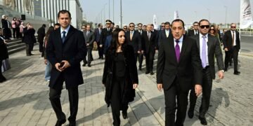 رئيس الوزراء يشهد إطلاق المبادرة الرئاسية “أبواب الخير” لدعم الأسر الأولي بالرعاية خلال شهر رمضان المبارك