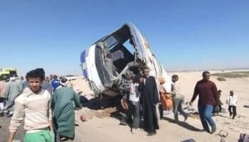 مصرع 3 أشخاص وإصابة آخر في حادث تصادم أتوبيس بملاكى بطريق سفاجا – الغردقة