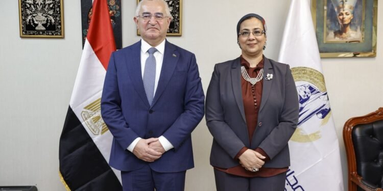 المجلس القومي للمرأة يبحث مع سفير أذربيجان بالقاهرة تعزيز التعاون
